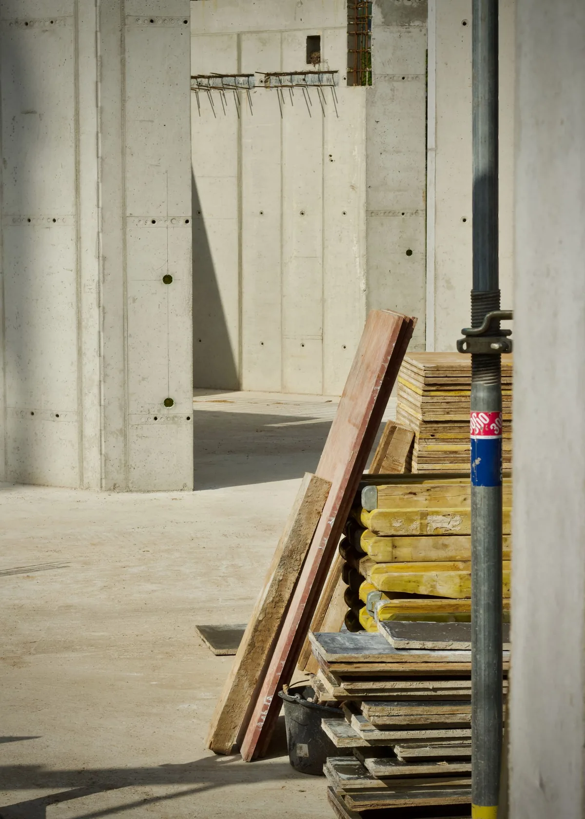 Estructura de hormigón y materiales preparados para una obra