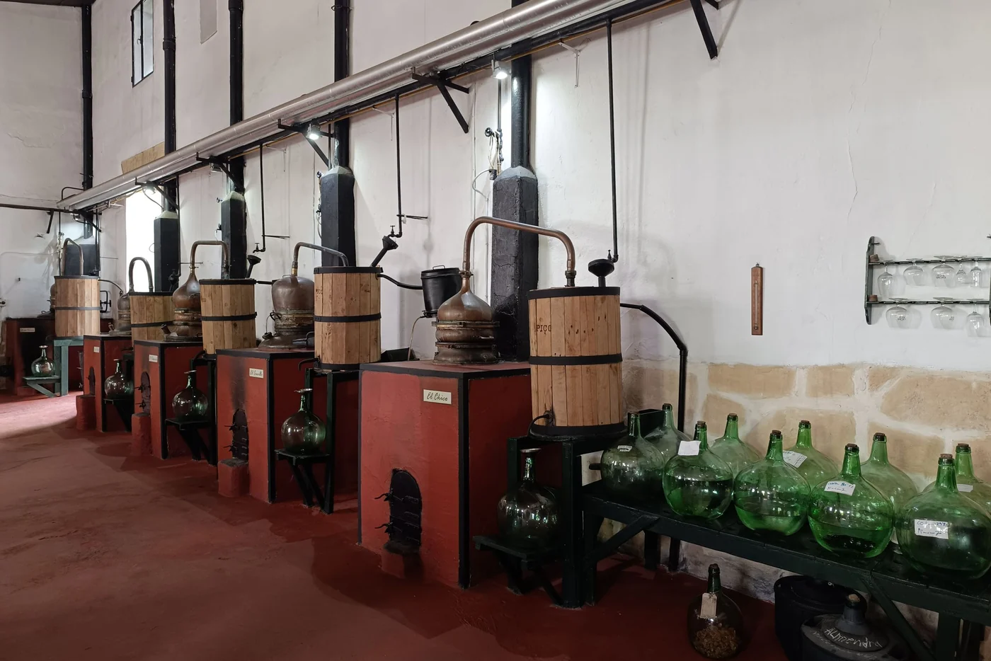 Fabricante de alimentación gourmet preparando producto para un distribuidor HORECA