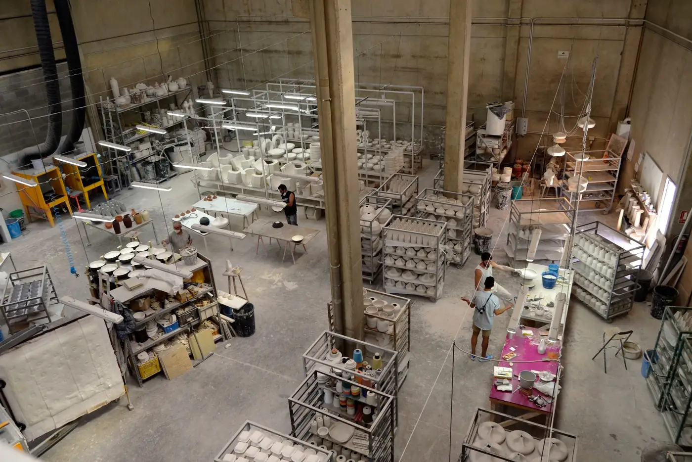 Showroom europeo de un distribuidor de mobiliario para proyectos profesionales