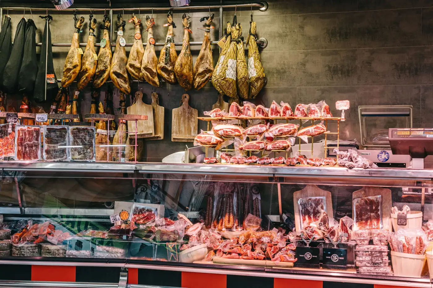 Surtido de alimentación que se organiza en páginas por necesidad de compra