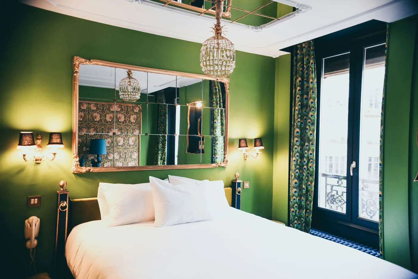 Habitación de hotel en París utilizada en la simulación de la página francesa
