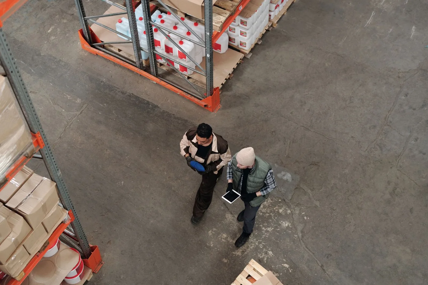 Almacén y logística de una pyme preparada para servir a una gran empresa